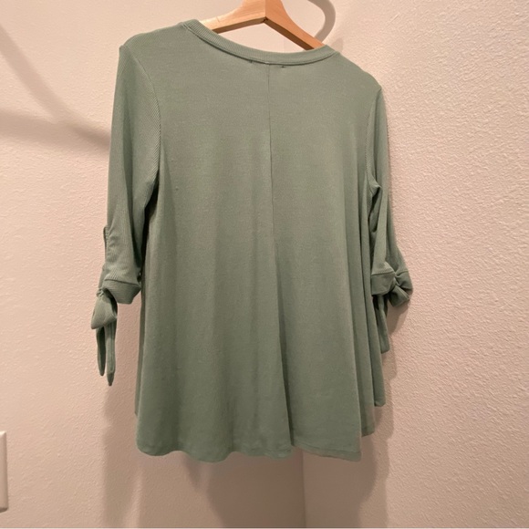Green ribbed top size M - Picture 4 of 5